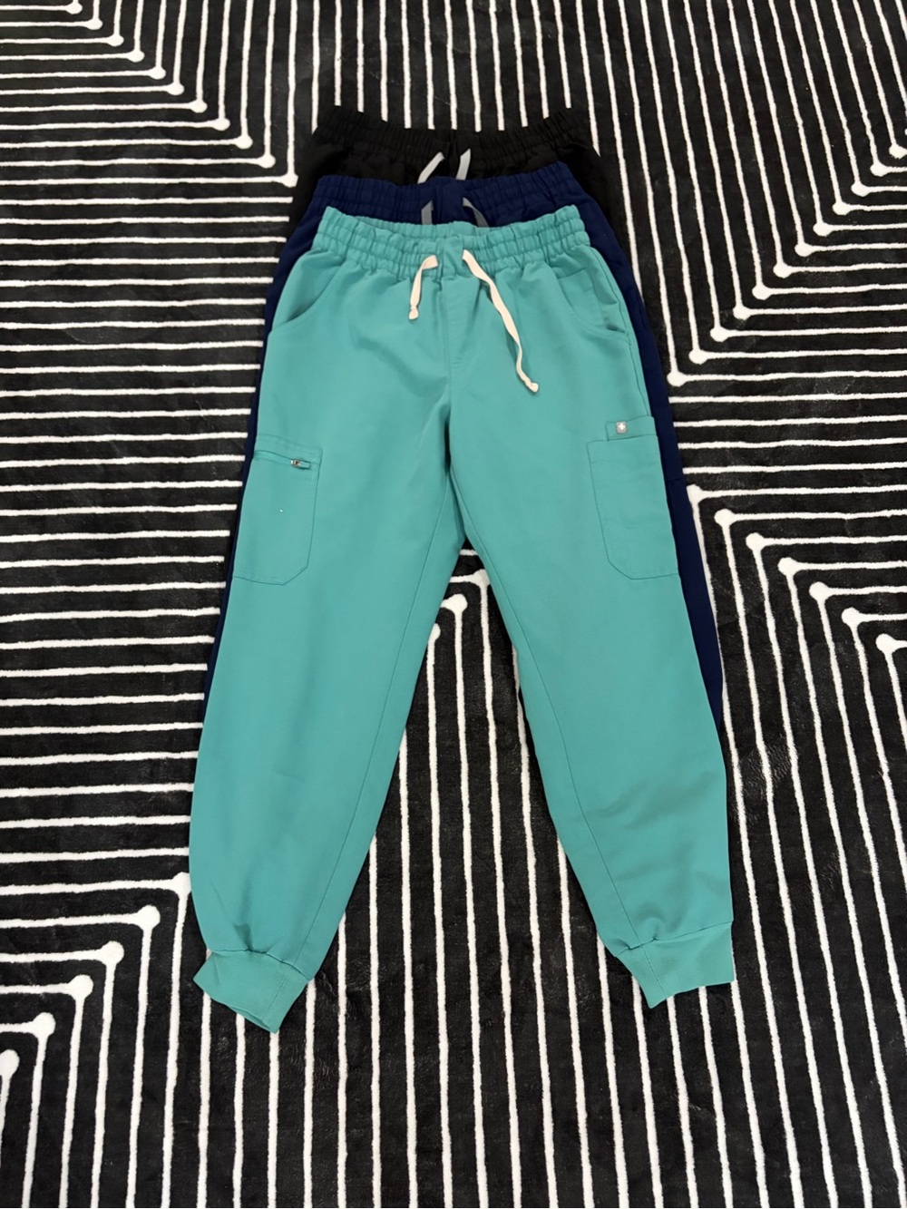 Figs Scrubs bottom with Drawstring